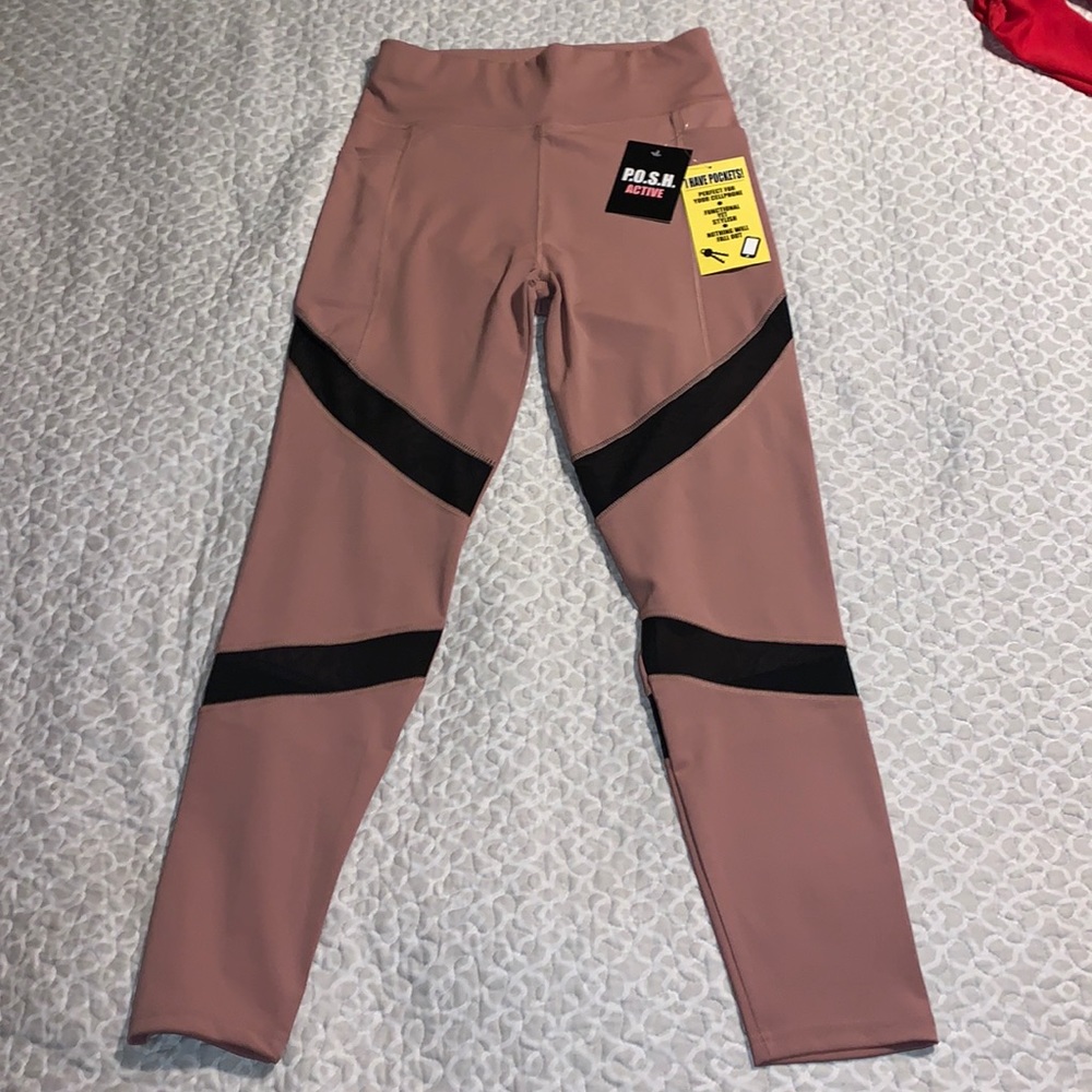 P.O.S.H. Active Leggings in size Large
